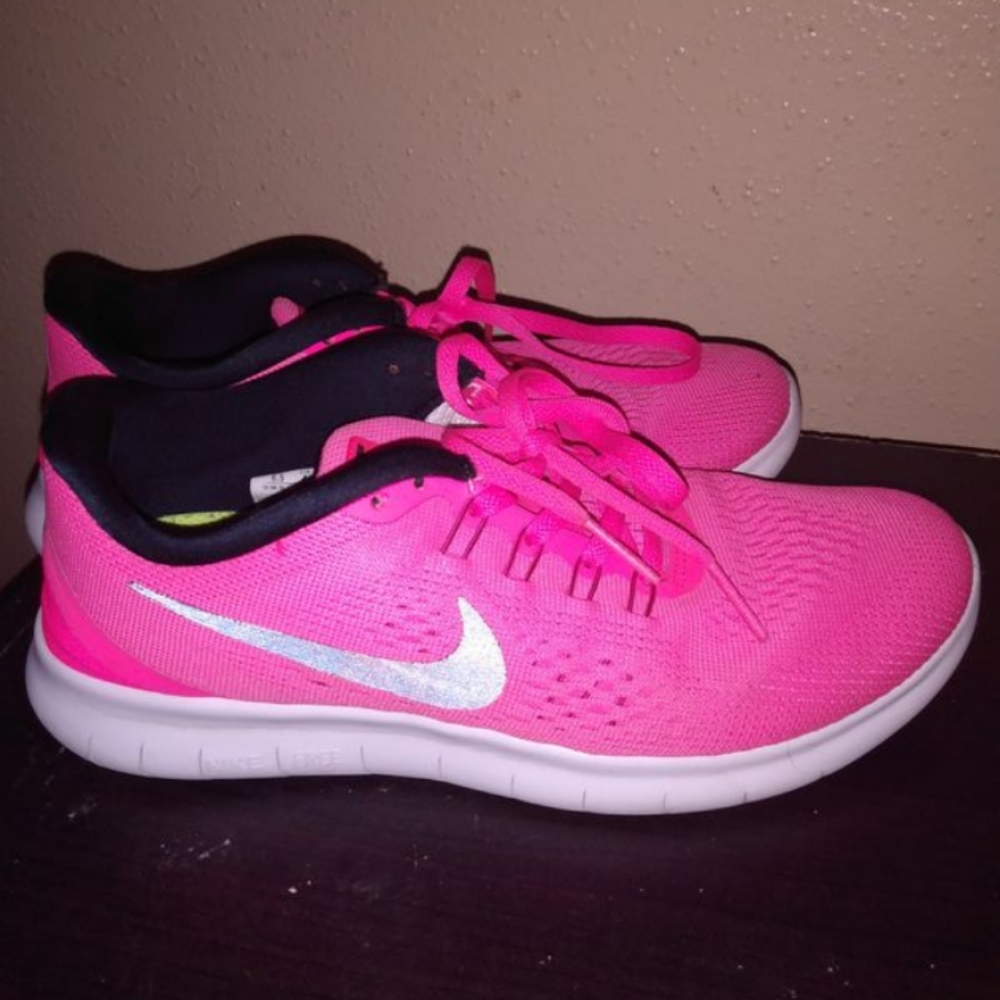 womens nike freerun shoes
